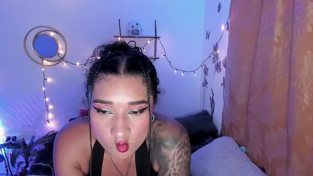 Eva Lee  online show from March 18, 2025, 7:52 am