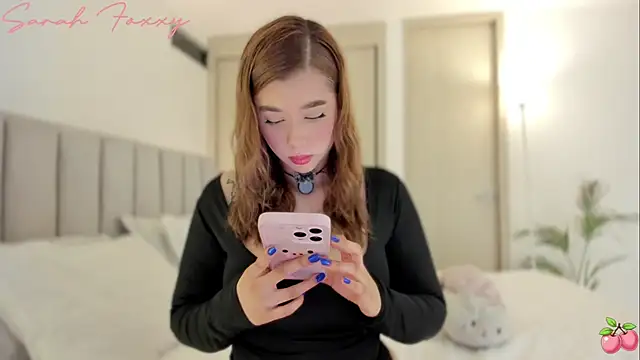 Foxxy222  online show from November 14, 2025, 11:24 pm