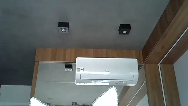 Skinny-Kitten online show from October 8, 2025, 4:59 pm