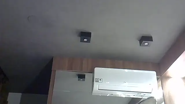 Skinny-Kitten online show from October 29, 2025, 6:48 am