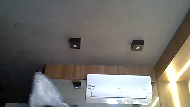 Skinny-Kitten online show from November 7, 2025, 1:22 pm