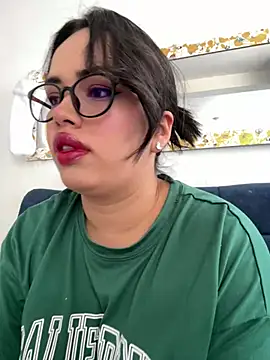 Snapshot of andra_rose chatting on January 12, 2025, 3:36 pm andra rose online show from January 12, 2025, 3:36 pm