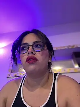 Snapshot of andra_rose chatting on January 13, 2025, 11:06 pm andra rose online show from January 13, 2025, 11:06 pm