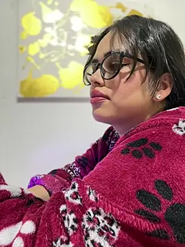 Snapshot of andra_rose chatting on January 18, 2025, 2:25 am andra rose online show from January 18, 2025, 2:25 am