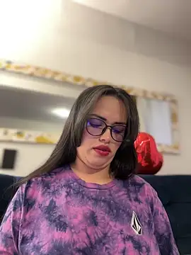 Snapshot of andra_rose chatting on February 10, 2025, 11:13 pm andra rose online show from February 10, 2025, 11:13 pm