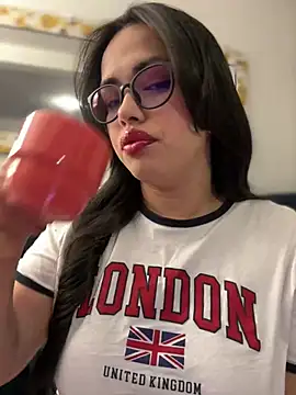 Snapshot of andra_rose chatting on March 10, 2025, 11:16 pm andra rose online show from March 10, 2025, 11:16 pm