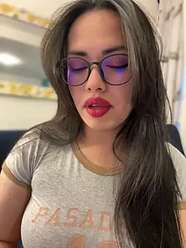 Snapshot of andra_rose chatting on March 17, 2025, 11:11 pm andra rose online show from March 17, 2025, 11:11 pm