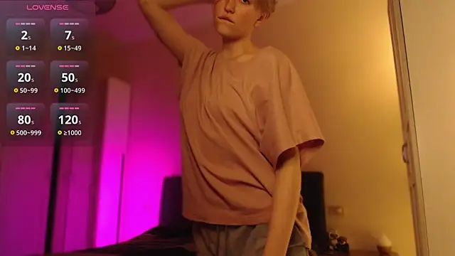 iilovetomatoes online show from February 12, 2026, 10:49 pm