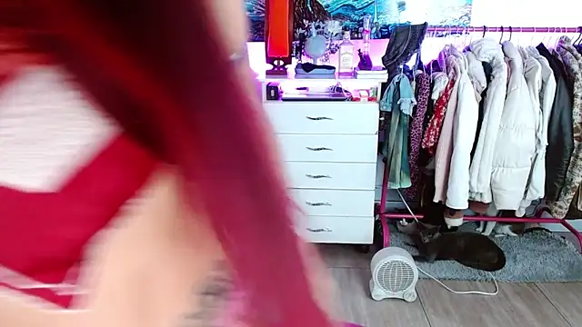 alisseallie online show from October 12, 2025, 1:10 pm