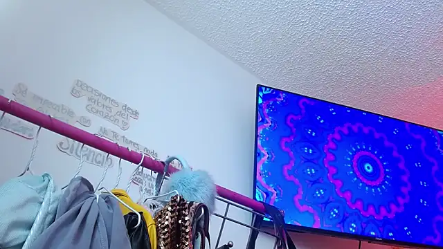 alisseallie online show from February 14, 2026, 4:37 pm