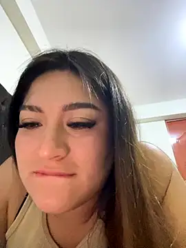 LuceroRm online show from October 25, 2025, 6:21 am