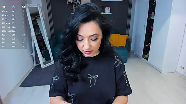 Christall StarXX online show from November 26, 2025, 8:43 pm