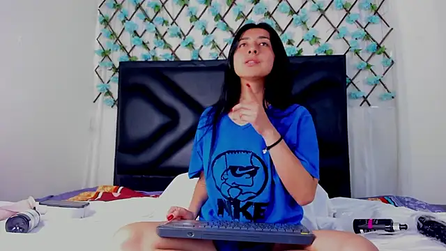 Snapshot of EmmaWilliamss chatting on March 26, 2026, 2:00 pm EmmaWilliamss online show from March 26, 2026, 2:00 pm