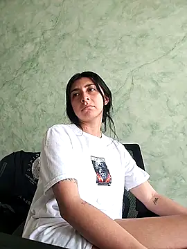 Snapshot of EmmaWilliamss chatting on March 27, 2026, 8:30 pm EmmaWilliamss online show from March 27, 2026, 8:30 pm