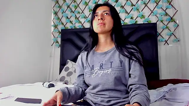 Snapshot of EmmaWilliamss chatting on April 4, 2026, 4:04 pm EmmaWilliamss online show from April 4, 2026, 4:04 pm