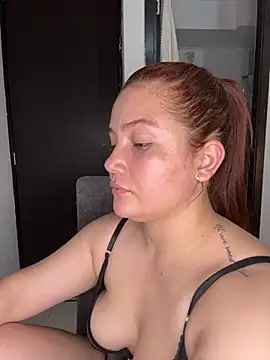 EmilyBarragan online show from February 18, 2025, 12:59 am