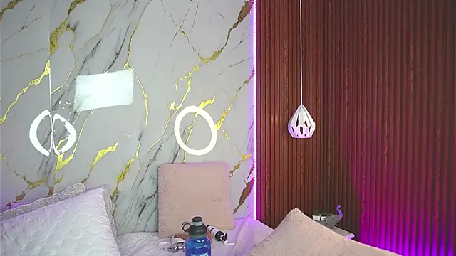 haylie  online show from December 25, 2024, 4:54 am