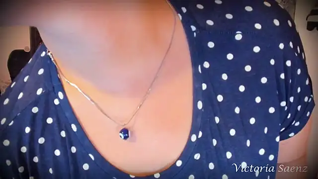 victoriaasaenz  online show from February 25, 2025, 12:58 am