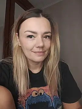 KrissSexi online show from November 1, 2025, 6:59 am