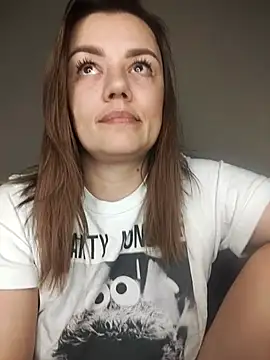 Snapshot of KrissSexi chatting on February 18, 2026, 5:20 pm KrissSexi online show from February 18, 2026, 5:20 pm