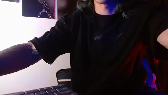 AlbertBernal69 online show from November 28, 2025, 4:26 am