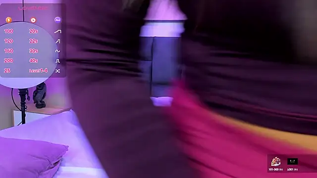 ZiaCalifa online show from September 18, 2025, 12:18 pm