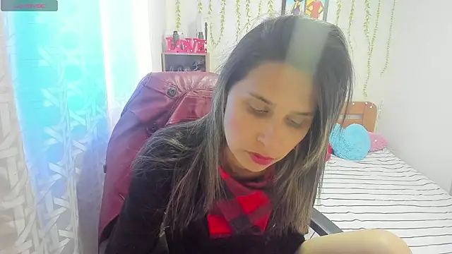 lauren ashlee online show from October 23, 2025, 3:44 pm