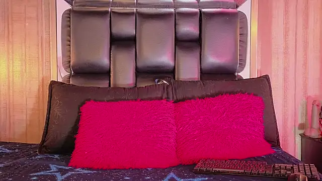 MishaKinki online show from March 22, 2026, 6:55 pm