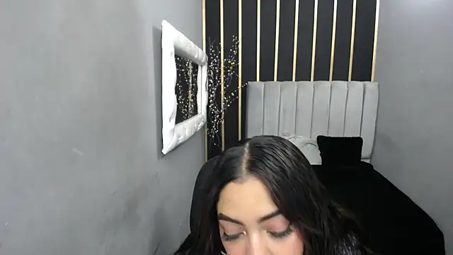 keizy  conte online show from December 3, 2024, 12:38 pm