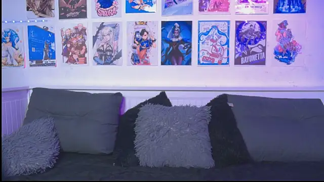 snowblack  online show from April 5, 2026, 12:19 am