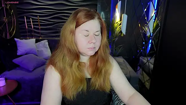 Mrs Emilia online show from December 6, 2024, 9:35 pm