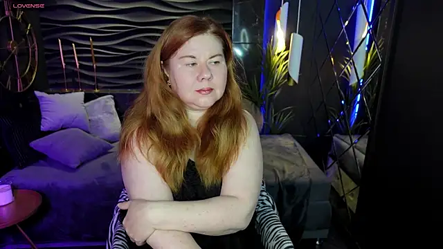 Mrs Emilia online show from December 7, 2024, 1:03 am