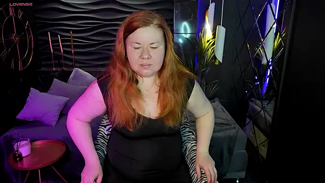 Mrs Emilia online show from December 8, 2024, 9:30 pm