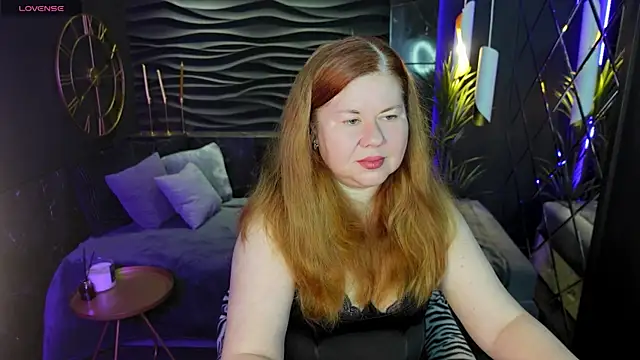 Mrs Emilia online show from December 13, 2024, 9:41 pm