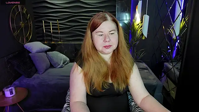 Mrs Emilia online show from December 15, 2024, 3:56 am