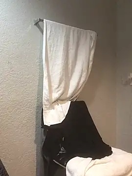 SlimBeenBadd1981 online show from January 1, 2025, 7:20 am