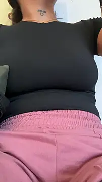 LunaBaker-1 online show from April 17, 2026, 7:00 am