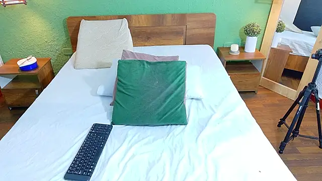 dannaahbrown online show from February 13, 2025, 7:21 pm