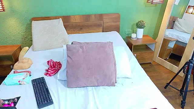 dannaahbrown online show from February 27, 2025, 8:09 pm