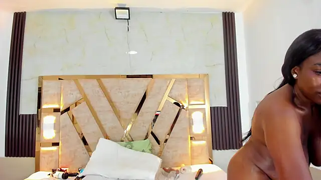 Snapshot of Athenea_Mills chatting on January 24, 2025, 6:46 pm Athenea Mills online show from January 24, 2025, 6:46 pm