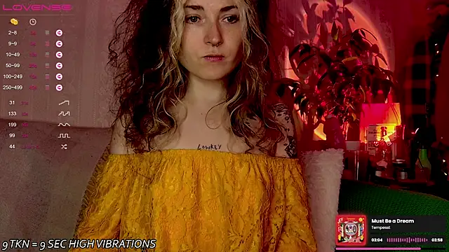 IttyKitty online show from September 16, 2025, 9:38 pm