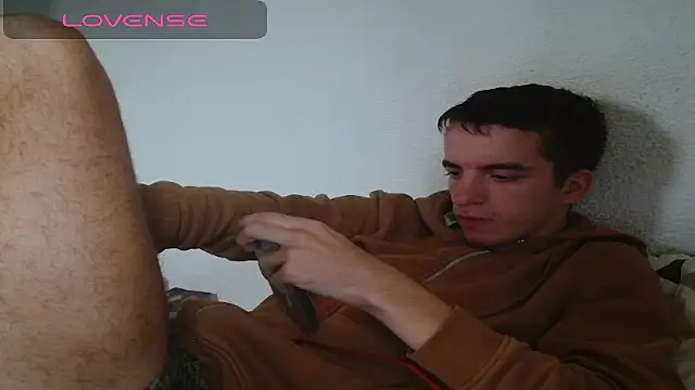 Tombgy07 online show from September 13, 2025, 4:40 pm