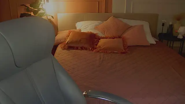 anita blairr online show from November 10, 2025, 12:53 am