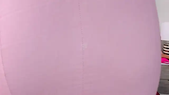 charlott lens online show from January 25, 2025, 7:39 pm