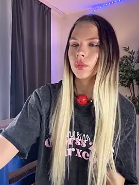 Snapshot of KittyKatyDream chatting on February 7, 2025, 9:37 pm KittyKatyDream online show from February 7, 2025, 9:37 pm