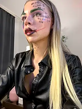 Snapshot of KittyKatyDream chatting on November 1, 2025, 4:20 pm KittyKatyDream online show from November 1, 2025, 4:20 pm