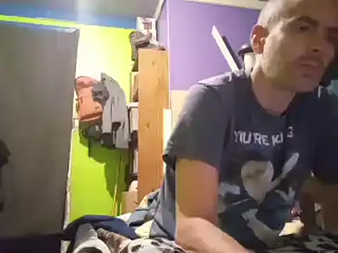 Snapshot of JunkieLiLMethWhore chatting on March 18, 2025, 4:47 am JunkieLiLMethWhore online show from March 18, 2025, 4:47 am