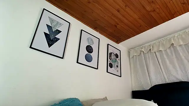 sam her online show from September 27, 2025, 6:24 pm