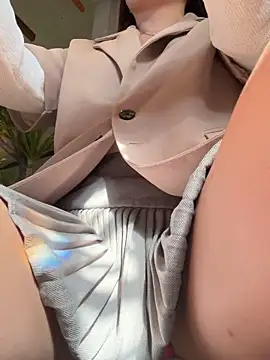 Jessical online show from March 11, 2025, 4:43 am