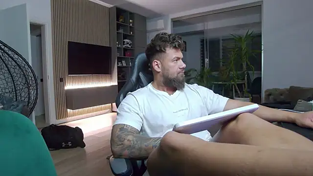 UbbeViking online show from February 4, 2025, 8:17 pm